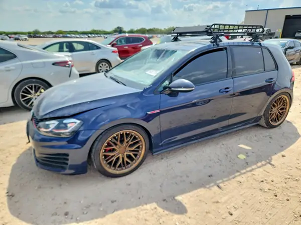3VW4T7AUXHM072140 — 2017 Volkswagen GTI, Передняя часть (Front End), фото до ремонта