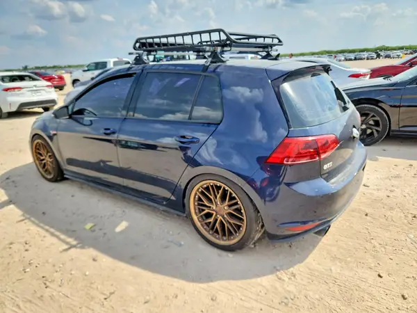 3VW4T7AUXHM072140 — 2017 Volkswagen GTI, фото 2 с аукциона Copart, Передняя часть
