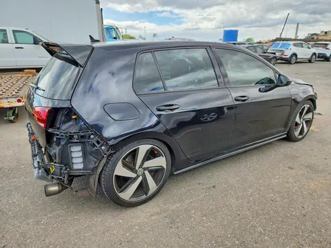 2018 Volkswagen GTI VIN 3VW447AU6JM255991 фото 3