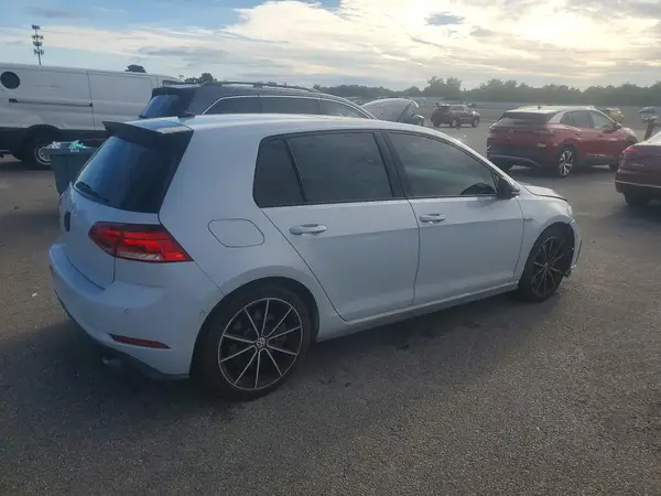 3VW6T7AU2MM009696 — 2021 Volkswagen GTI, фото 3 с аукциона Copart, Передняя часть