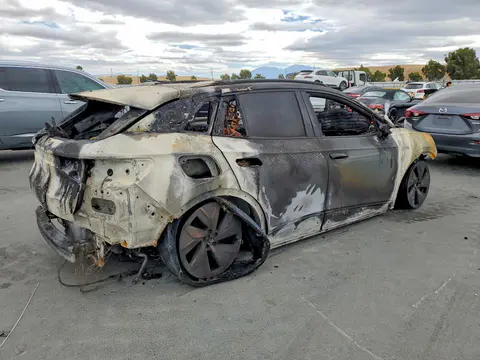 2023 Volkswagen ID.4 VIN 1V2VMPE85PC033052 фото 3