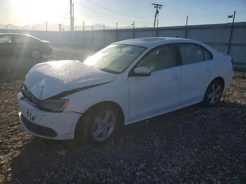 3VWLL7AJ0EM386778 — 2014 Volkswagen Jetta, Передняя часть (Front End), фото до ремонта