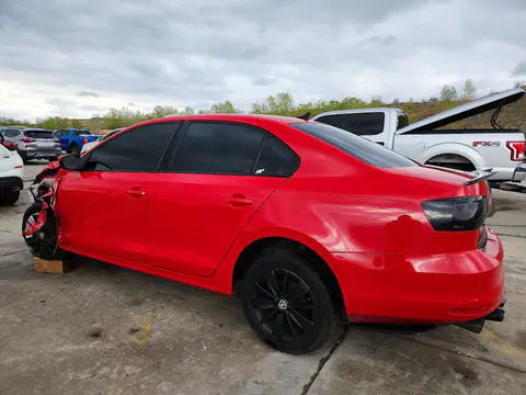 3VWD17AJ4FM317068 — 2015 Volkswagen Jetta, фото 2 с аукциона Copart 30.09.2026, Передняя часть