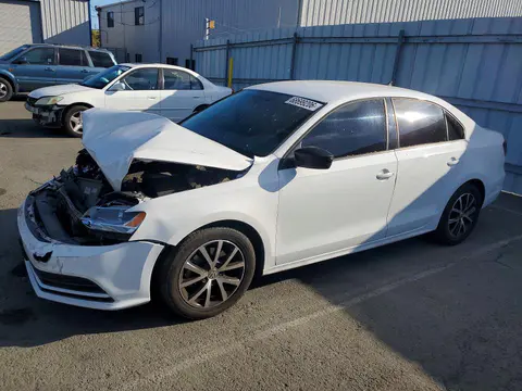 3VWD67AJ0GM217701 — 2016 Volkswagen Jetta, Передняя часть (Front End), фото до ремонта