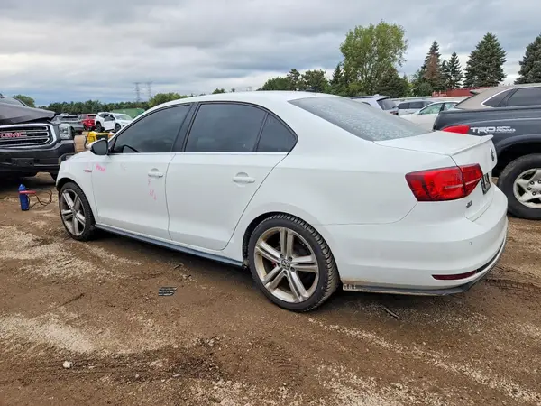 3VW4T7AJXGM323694 — 2016 Volkswagen Jetta, фото 2 с аукциона Copart, Передняя часть