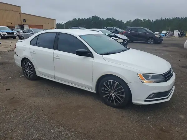 3VWD17AJ1GM289683 — 2016 Volkswagen Jetta, фото 4 с аукциона Copart, Задняя часть