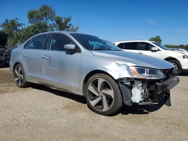 3VWD67AJ8GM211953 — 2016 Volkswagen Jetta, фото 4 с аукциона Copart, Передняя часть