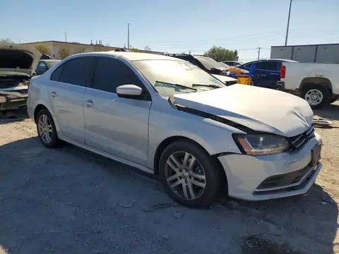 3VW2B7AJ0HM312490 — 2017 Volkswagen Jetta, фото 4 с аукциона Copart 13.10.2026, Передняя часть