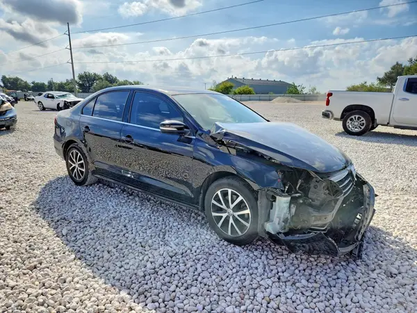 3VWDB7AJ2HM265844 — 2017 Volkswagen Jetta, фото 4 с аукциона Copart, Передняя часть
