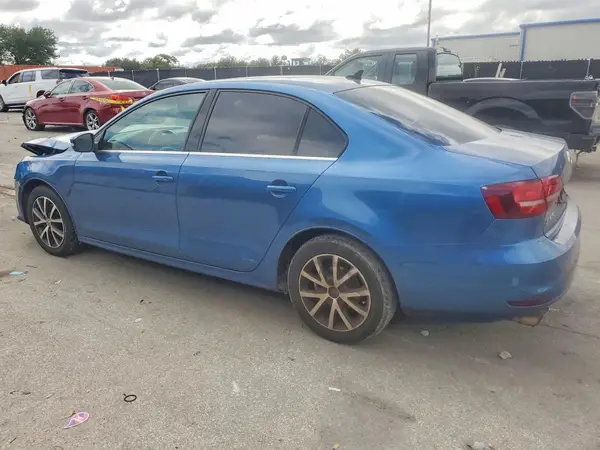 3VWDB7AJ0HM293688 — 2017 Volkswagen Jetta, фото 2 с аукциона Copart, Передняя часть