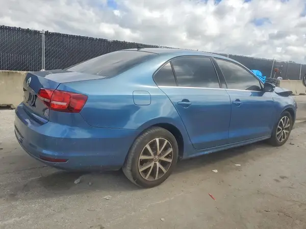 3VWDB7AJ0HM293688 — 2017 Volkswagen Jetta, фото 3 с аукциона Copart, Передняя часть