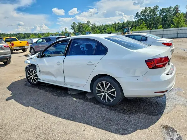 3VWDB7AJ2HM394019 — 2017 Volkswagen Jetta, фото 2 с аукциона Copart, Передняя часть