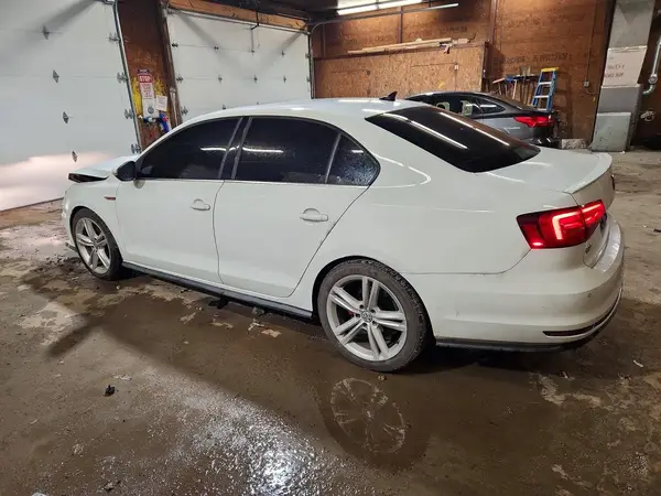 3VW4T7AJ9HM357949 — 2017 Volkswagen Jetta, фото 2 с аукциона Copart, Передняя часть