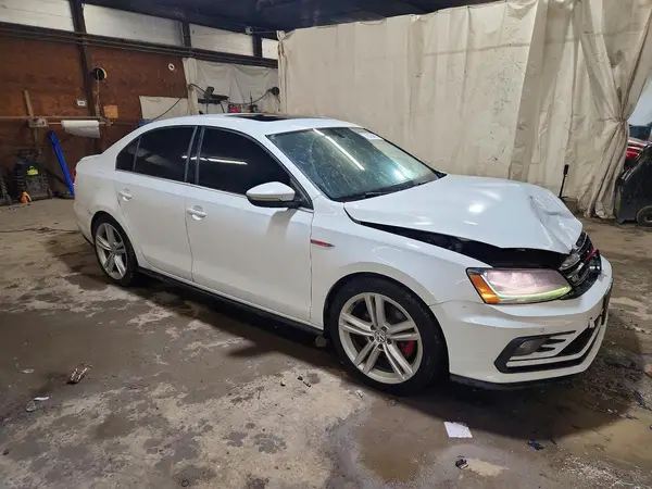 3VW4T7AJ9HM357949 — 2017 Volkswagen Jetta, фото 4 с аукциона Copart, Передняя часть