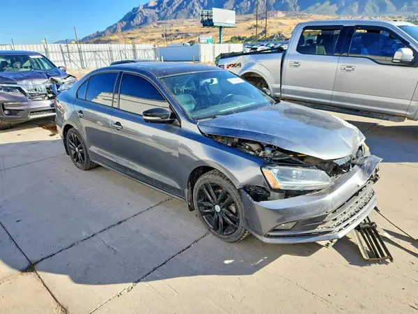 3VWD17AJ2JM257171 — 2018 Volkswagen Jetta, фото 4 с аукциона Copart, Передняя часть