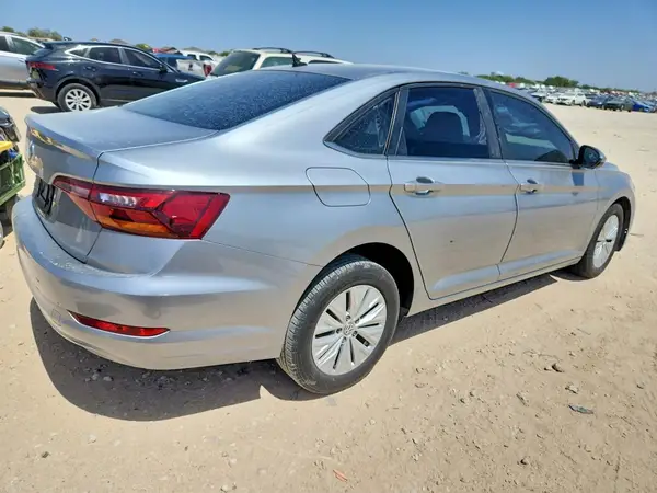3VWCB7BU0KM236581 — 2019 Volkswagen Jetta, фото 3 с аукциона Copart, Передняя часть