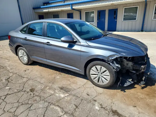 3VWC57BU7KM094463 — 2019 Volkswagen Jetta, фото 4 с аукциона Copart, Передняя часть