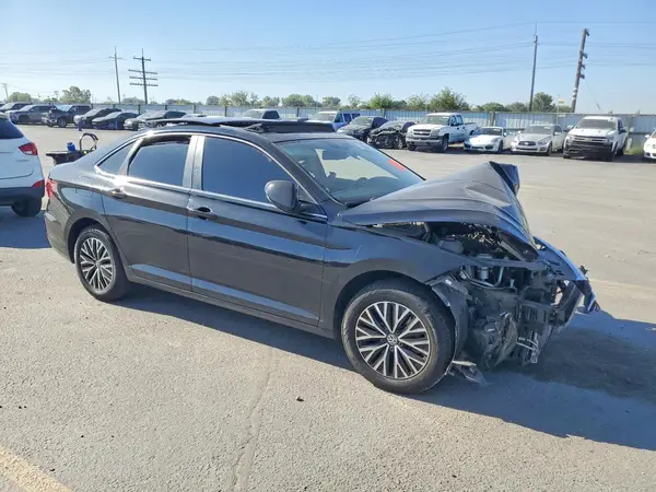 3VWC57BU1KM182733 — 2019 Volkswagen Jetta, фото 4 с аукциона Copart, Передняя часть