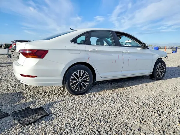 3VWC57BU9KM059147 — 2019 Volkswagen Jetta, фото 3 с аукциона Copart, Передняя часть