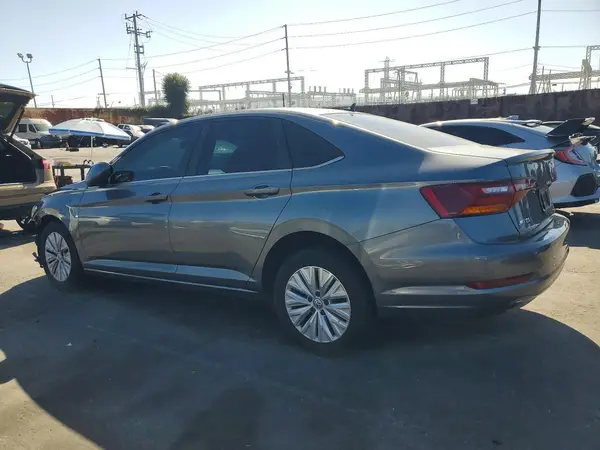 3VWC57BU3KM147305 — 2019 Volkswagen Jetta, фото 2 с аукциона Copart, Передняя часть