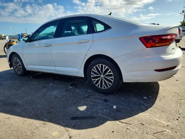 3VWC57BU4KM241581 — 2019 Volkswagen Jetta, фото 2 с аукциона Copart, Передняя часть