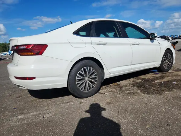 3VWC57BU4KM241581 — 2019 Volkswagen Jetta, фото 3 с аукциона Copart, Передняя часть