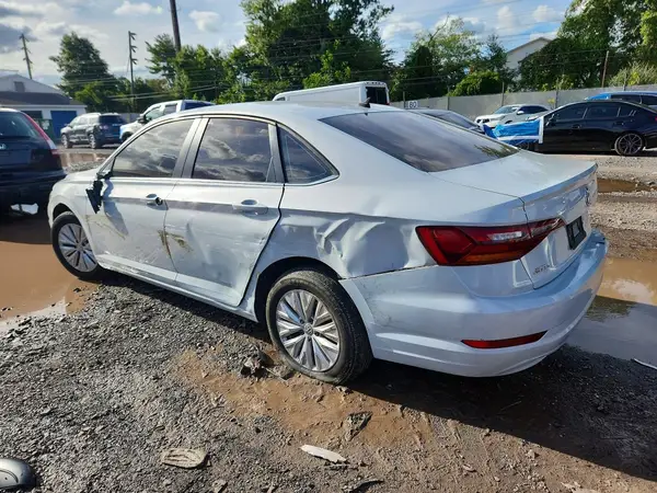 3VWC57BU7KM130846 — 2019 Volkswagen Jetta, фото 2 с аукциона Copart 05.10.2026, Передняя часть