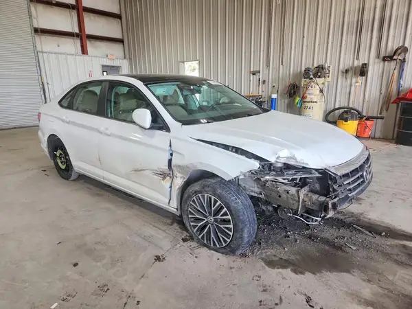 3VWC57BU0KM235342 — 2019 Volkswagen Jetta, фото 4 с аукциона Copart, Передняя часть