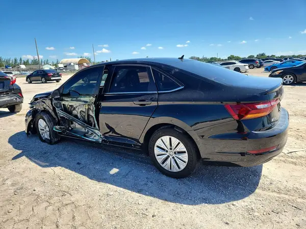 3VWC57BU9KM158258 — 2019 Volkswagen Jetta, фото 2 с аукциона Copart, Боковая часть