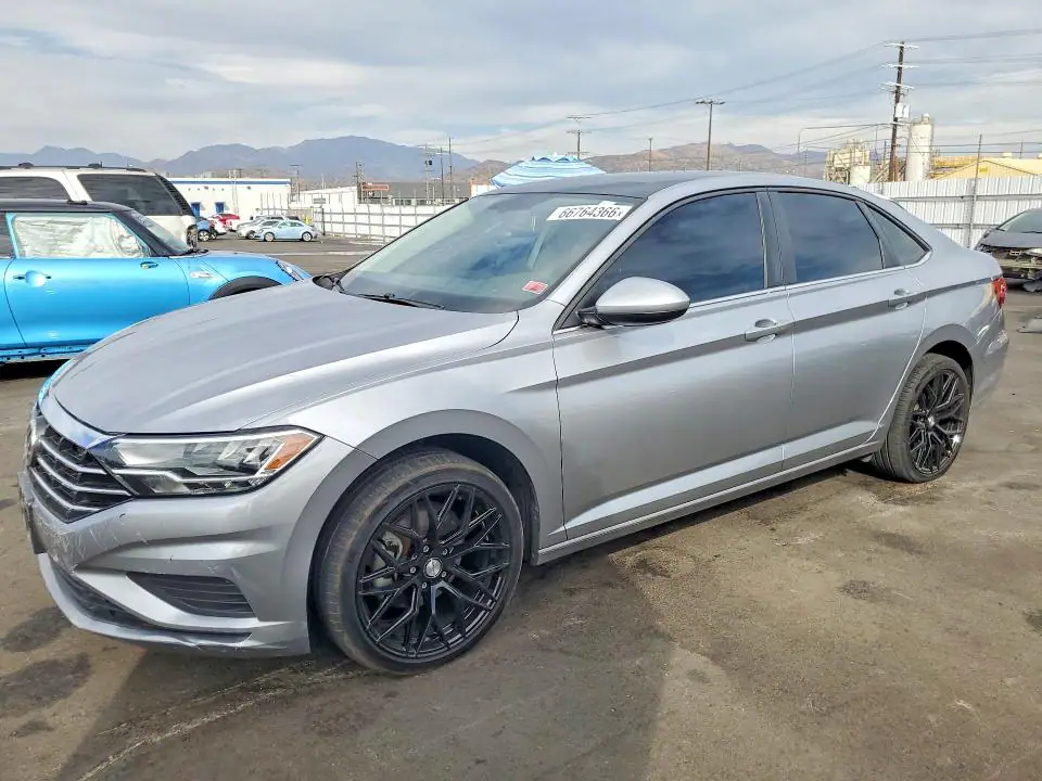 3VWC57BUXMM003530 Volkswagen Jetta 2021 — повреждение Передняя часть, фото до ремонта