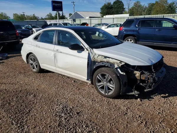 3VWC57BU2MM073071 — 2021 Volkswagen Jetta, фото 4 с аукциона Copart, Передняя часть