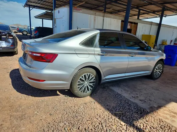 3VWC57BU3MM085391 — 2021 Volkswagen Jetta, фото 3 с аукциона Copart, Передняя часть