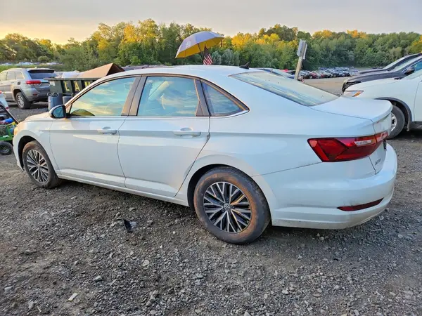 3VWC57BU7MM019975 — 2021 Volkswagen Jetta, фото 2 с аукциона Copart 13.10.2026, Повреждения снизу