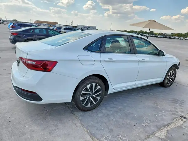 3VW5M7BU6RM047317 — 2024 Volkswagen Jetta, фото 3 с аукциона Copart, Передняя часть
