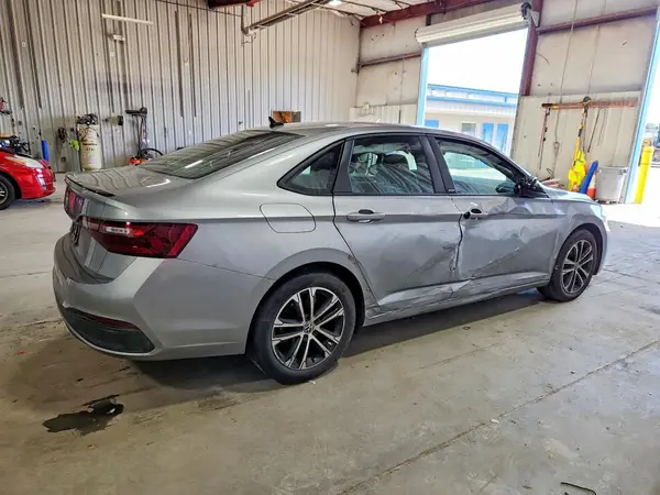 3VWBM7BU2RM078776 — 2024 Volkswagen Jetta, фото 3 с аукциона Copart, Передняя часть