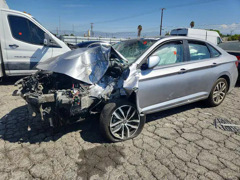 3VW7X7BU4SM017044 — 2025 Volkswagen Jetta, Передняя часть (Front End), фото до ремонта