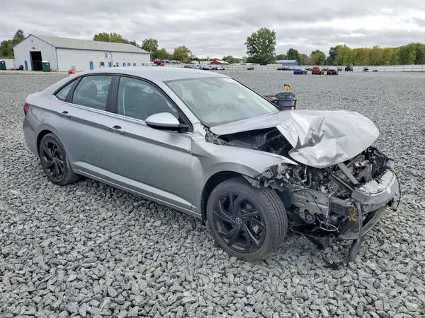3VWEX7BU4SM099350 — 2025 Volkswagen Jetta, фото 4 с аукциона Copart, Передняя часть