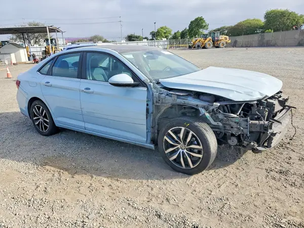 3VW7X7BU7SM079196 — 2025 Volkswagen Jetta, фото 4 с аукциона Copart, Передняя часть
