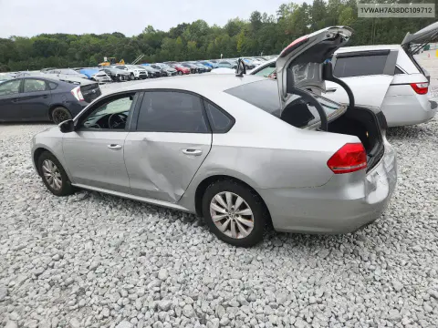 2013 Volkswagen Passat S VIN 1VWAH7A38DC109712 фото 2