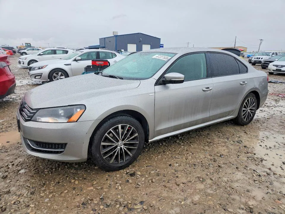 2014 Volkswagen Passat VIN 1VWAT7A31EC072308 фото 1