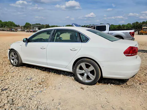 2014 Volkswagen Passat VIN 1VWAT7A30EC045973 фото 2