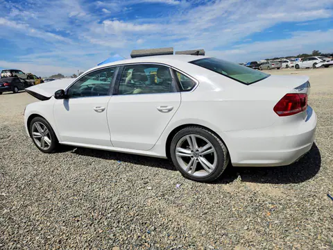 2014 Volkswagen Passat VIN 1VWBT7A36EC072731 фото 2