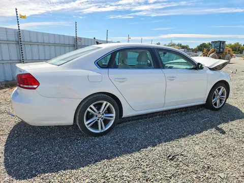 2014 Volkswagen Passat VIN 1VWBT7A36EC072731 фото 3