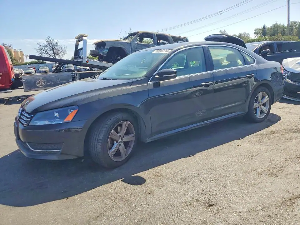 1VWBP7A38EC003558 Volkswagen Passat 2014 — повреждение Боковая часть, фото до ремонта