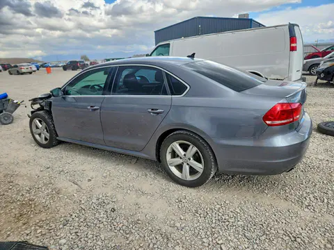 2014 Volkswagen Passat VIN 1VWAT7A35EC021460 фото 2