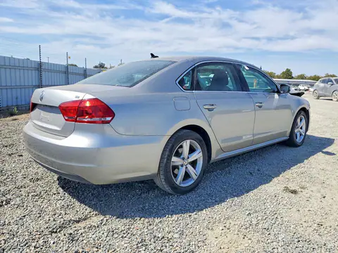 2014 Volkswagen Passat VIN 1VWBP7A34EC015304 фото 3