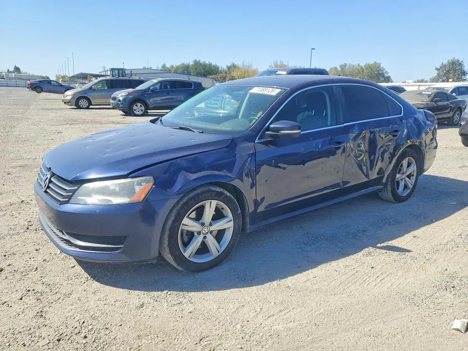 2014 Volkswagen Passat VIN 1VWBP7A34EC011687 фото 1