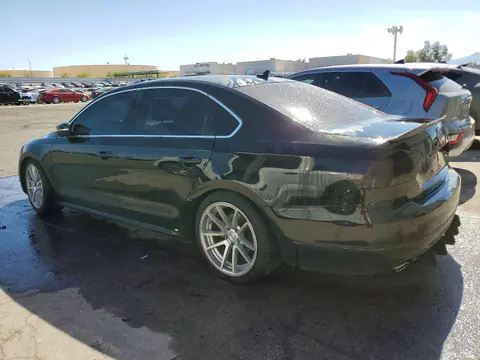 2015 Volkswagen Passat VIN 1VWCV7A38FC036071 фото 2