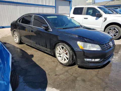 2015 Volkswagen Passat VIN 1VWCV7A38FC036071 фото 4