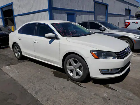 2015 Volkswagen Passat VIN 1VWAT7A33FC085630 фото 4